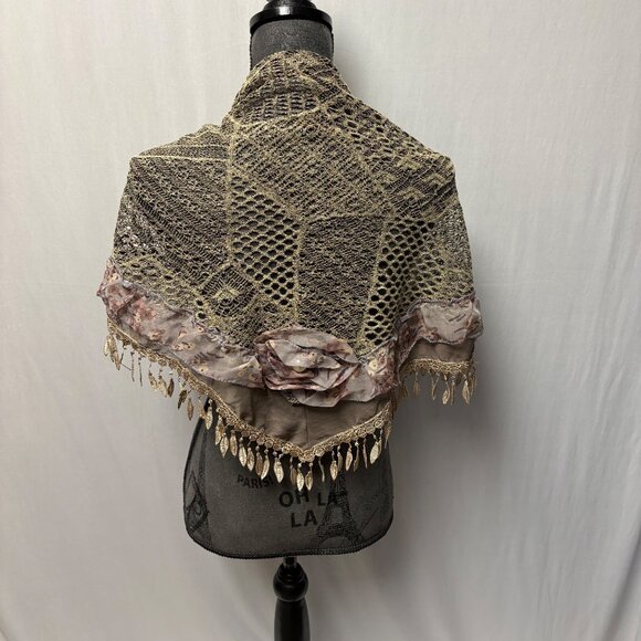 Vintage-Inspired Lace Floral Triangle Shawl Scarf Fringe Pearl Detail Victorian - Picture 1 of 8